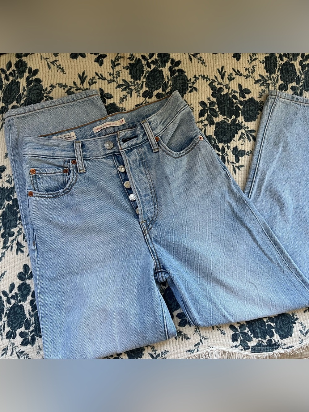 Levi's Premium Women’s Light Blue Ribcage Straight Ankle Jeans Sz 24